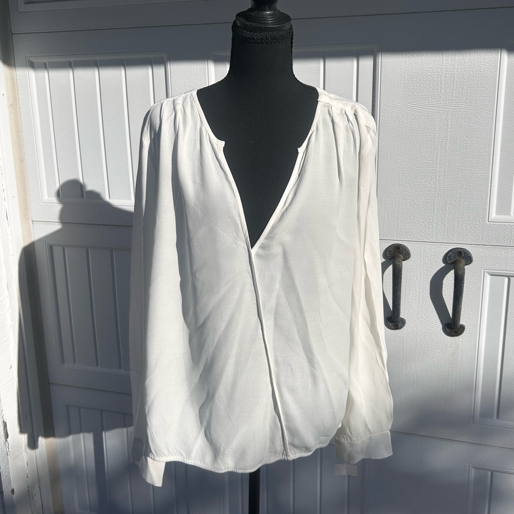 Trouve Elegant White Blouse
